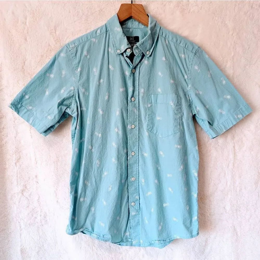 George Men's Casual Short Sleeve Light Blue Button Down Pineapple Accents Size S